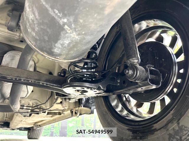 Suzuki SWIFT 2013-03 8814294-19