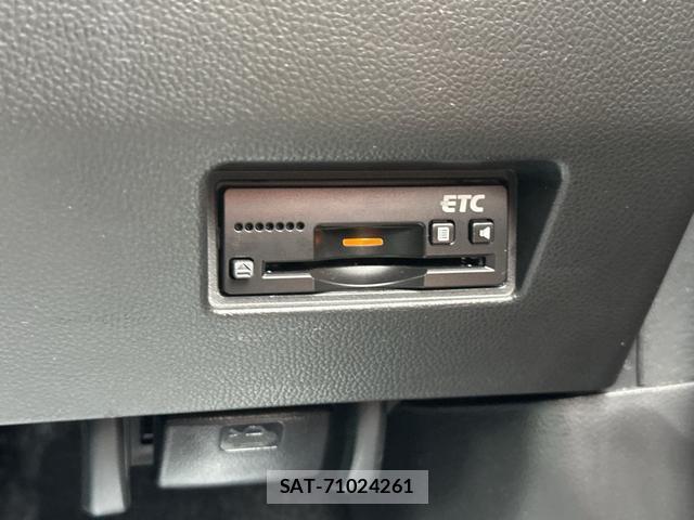 Suzuki SWIFT 2018-09 8814427-3