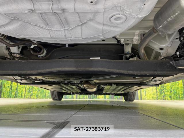 Suzuki SWIFT 2024-06 8815937-18
