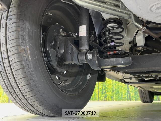 Suzuki SWIFT 2024-06 8815937-19