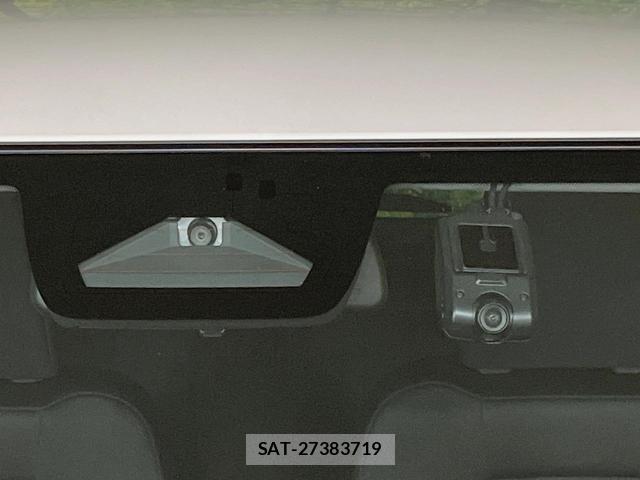 Suzuki SWIFT 2024-06 8815937-3