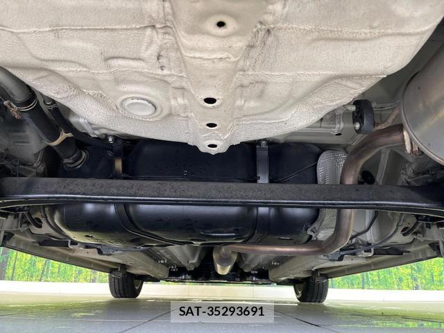 Suzuki SWIFT 2011-11 8817658-19