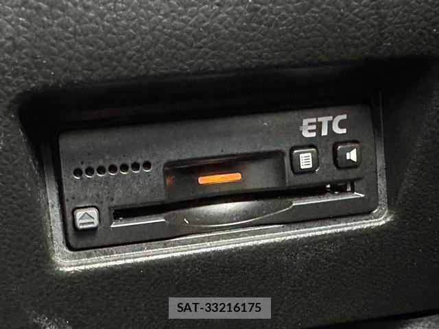 Suzuki SWIFT 2019-05 8817788-15