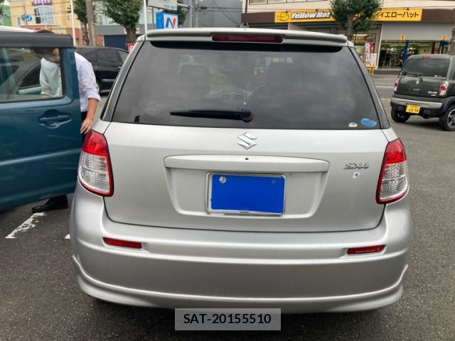 Suzuki SX4 2009-06 8813758-1