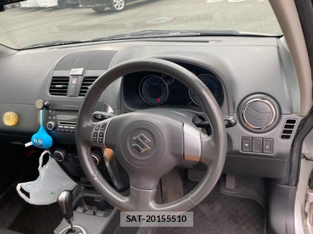 Suzuki SX4 2009-06 8813758-4