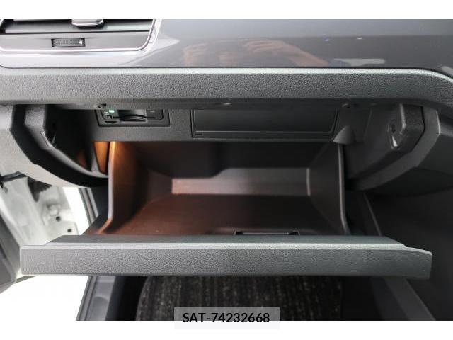 VolksWagen T-ROC 2021-10 8812105-12