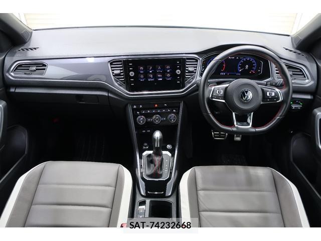 VolksWagen T-ROC 2021-10 8812105-3