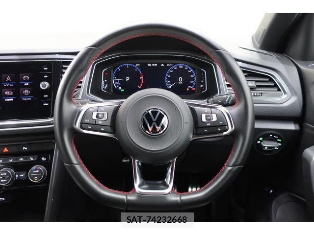 VolksWagen T-ROC 2021-10 8812105-4
