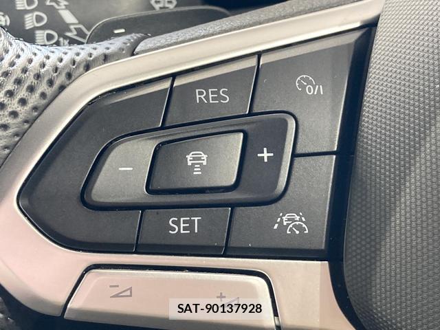 VolksWagen T-ROC 2025-12 8816260-11