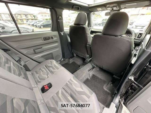 Daihatsu TAFT 2021-11 8815704-11