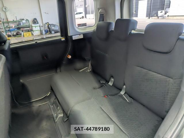 Toyota TANK 2018-05 8813062-18