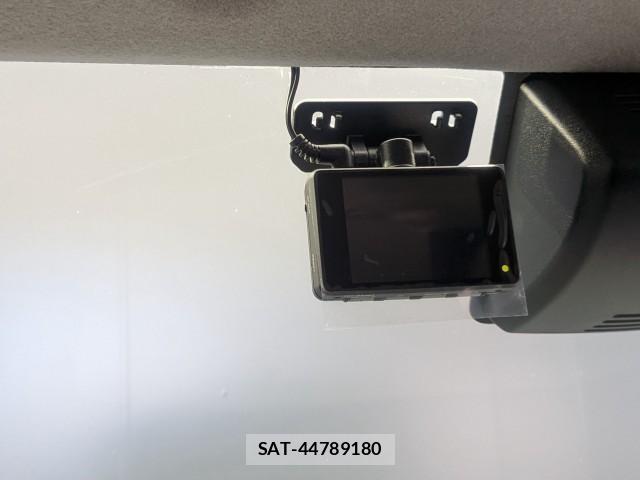 Toyota TANK 2018-05 8813062-5