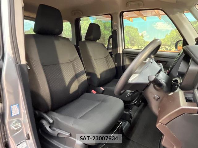 Toyota TANK 2019-10 8817375-7