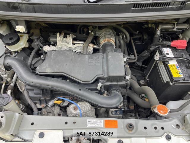 Toyota TANK 2017-04 8817555-17