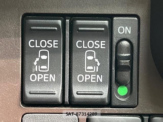 Toyota TANK 2017-04 8817555-4