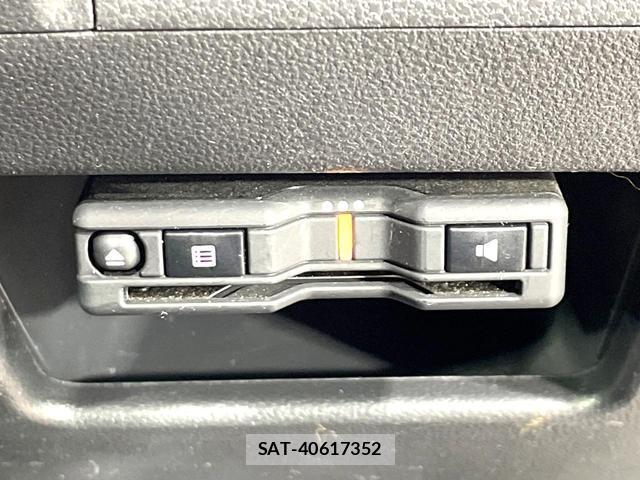 Daihatsu TANTO 2018-11 8812311-6