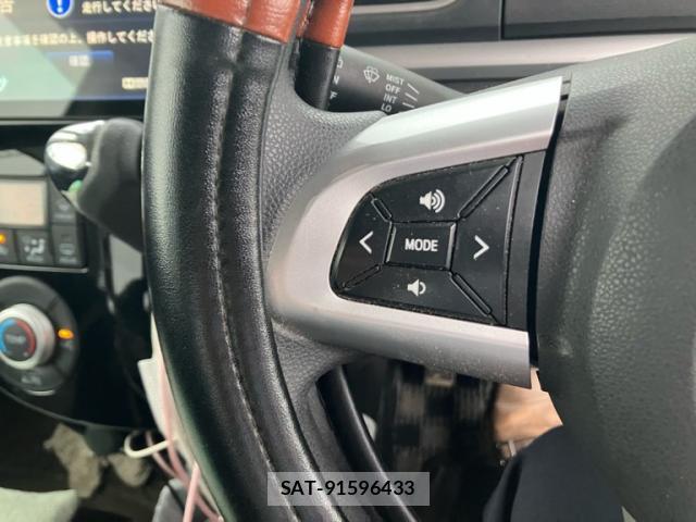 Daihatsu TANTO 2013-10 8813281-10