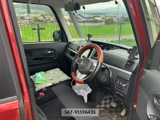 Daihatsu TANTO 2013-10 8813281-3