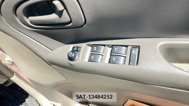 Daihatsu TANTO 2012-07 8813325-12
