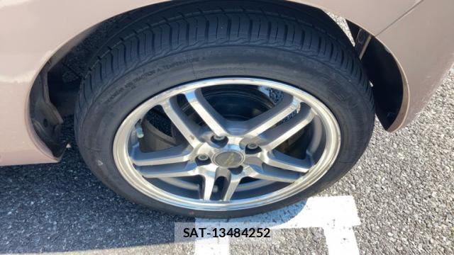 Daihatsu TANTO 2012-07 8813325-19