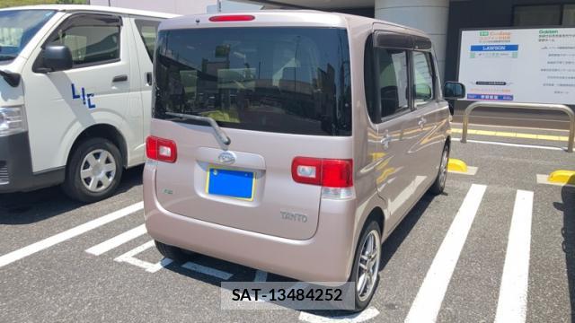Daihatsu TANTO 2012-07 8813325-2