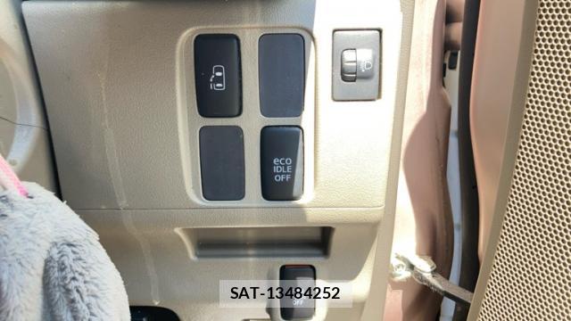 Daihatsu TANTO 2012-07 8813325-8