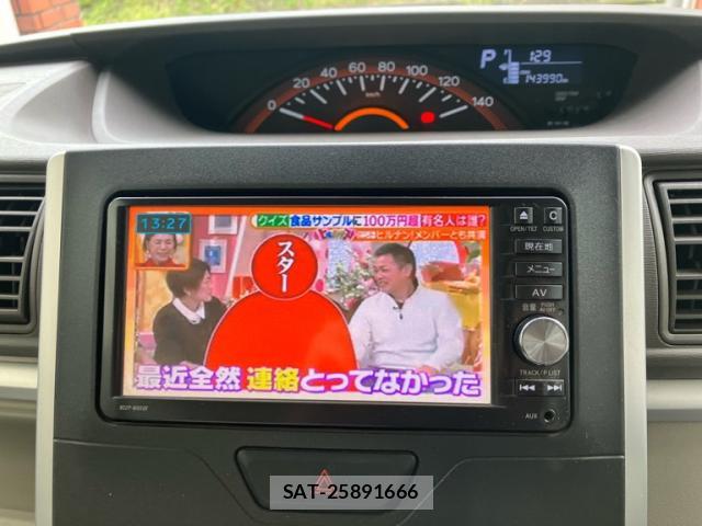 Daihatsu TANTO 2015-10 8813368-12