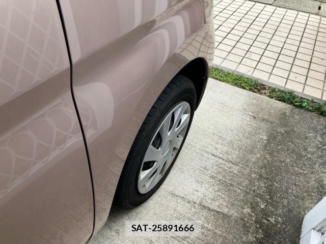 Daihatsu TANTO 2015-10 8813368-15