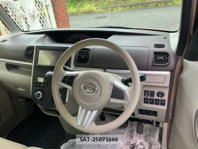 Daihatsu TANTO 2015-10 8813368-9