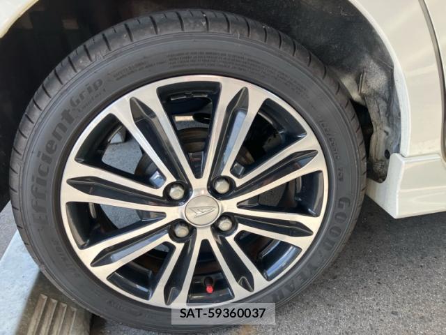 Daihatsu TANTO 2015-10 8813400-12