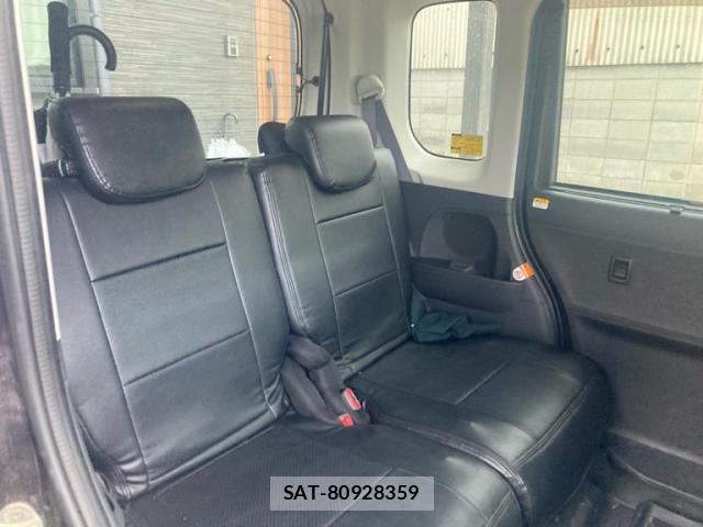 Daihatsu TANTO 2013-12 8813461-9