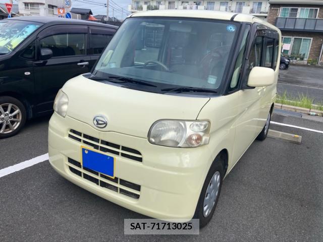 Daihatsu TANTO 2009-04 8813546-0