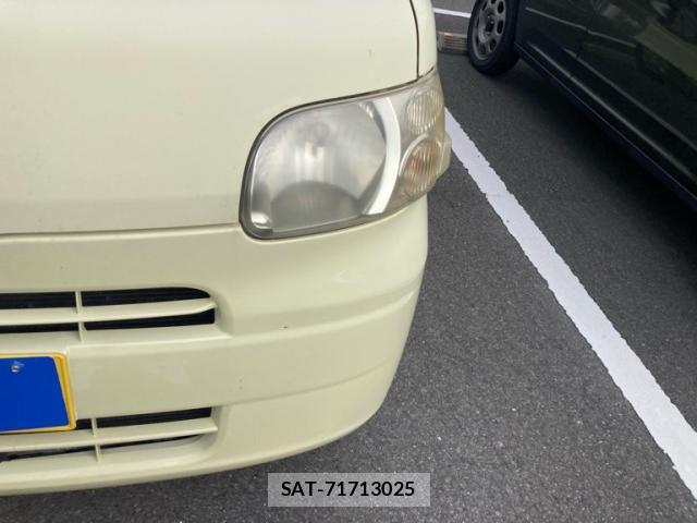 Daihatsu TANTO 2009-04 8813546-3
