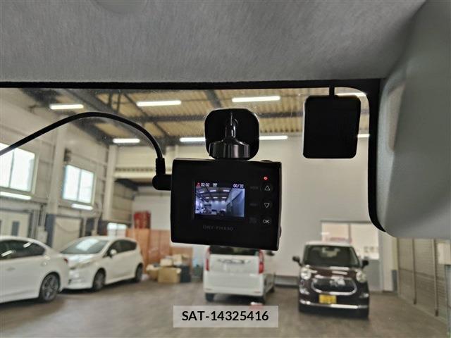 Daihatsu TANTO 2015-11 8814382-10