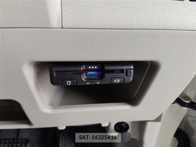 Daihatsu TANTO 2015-11 8814382-12