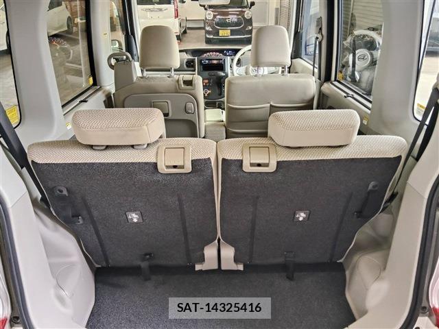 Daihatsu TANTO 2015-11 8814382-16