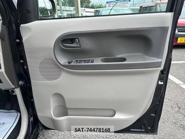 Daihatsu TANTO 2017-11 8814425-15