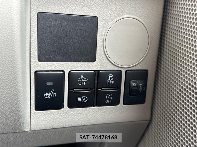 Daihatsu TANTO 2017-11 8814425-6
