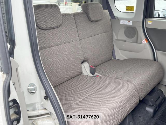 Daihatsu TANTO 2018-11 8814607-8