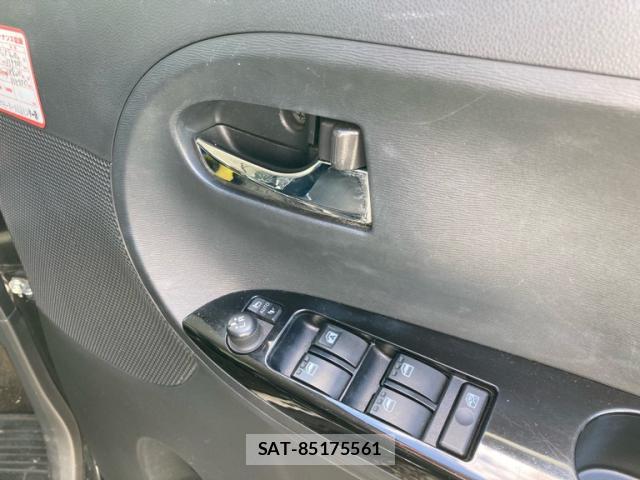 Daihatsu TANTO 2015-10 8816268-9