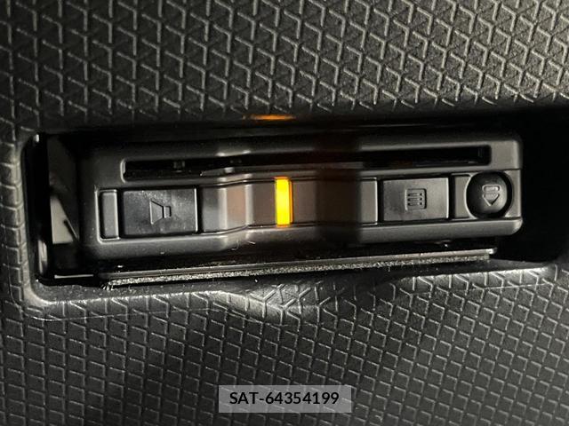 Daihatsu TANTO 2025-03 8816445-6