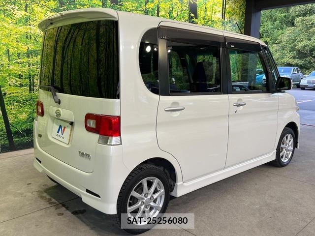 Daihatsu TANTO 2013-06 8817041-16