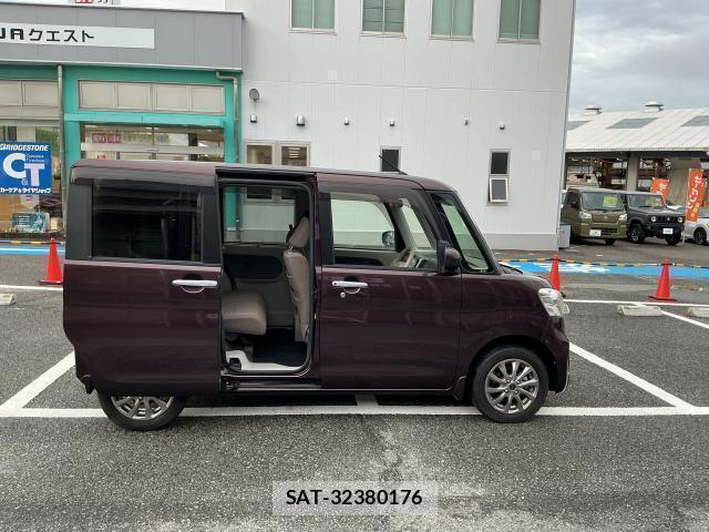 Daihatsu TANTO 2018-04 8817090-3