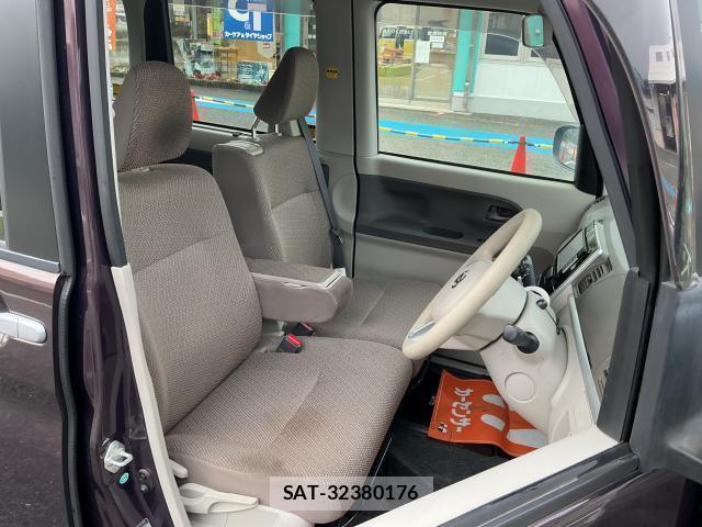 Daihatsu TANTO 2018-04 8817090-5