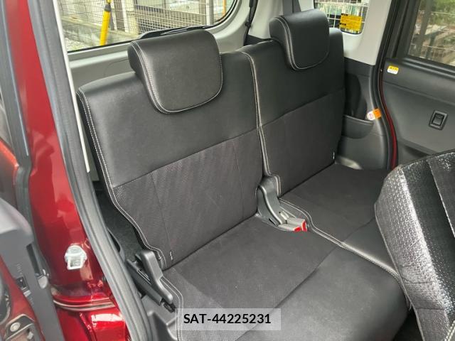 Daihatsu TANTO 2014-12 8817610-9