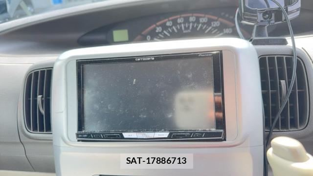 Daihatsu TANTO 2013-09 8817718-11
