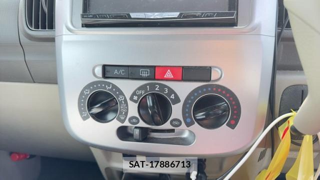 Daihatsu TANTO 2013-09 8817718-14