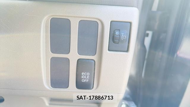 Daihatsu TANTO 2013-09 8817718-15