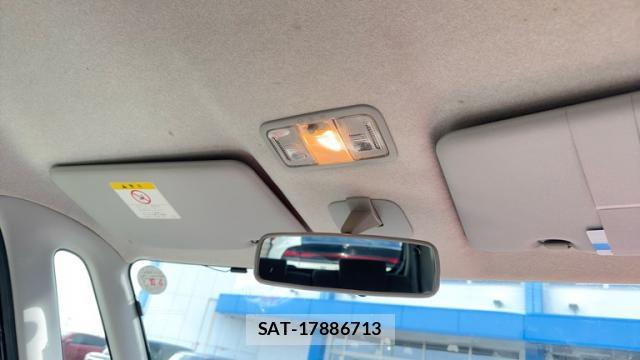 Daihatsu TANTO 2013-09 8817718-18