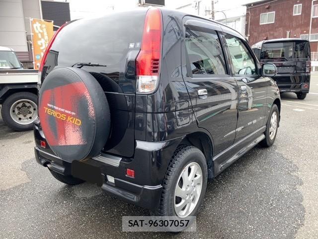 Daihatsu TERIOS KID 2001-10 8812681-1